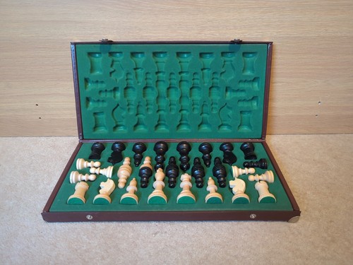 Vintage folding chess set - vintage,