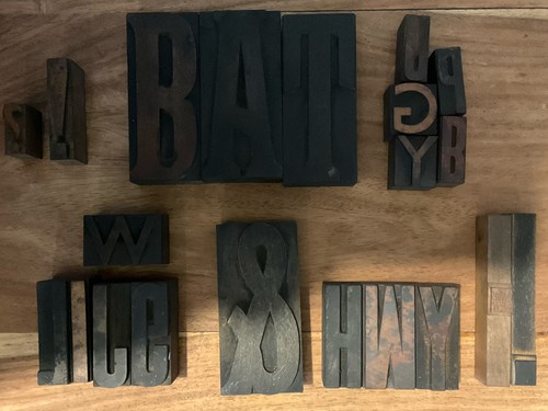 Vintage wooden - &, ?