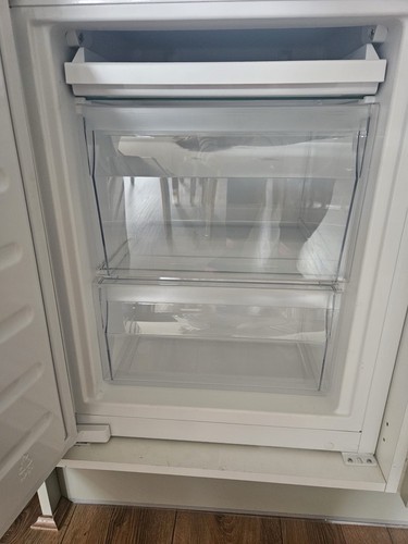 Fridge and freezer integrated - fridge,