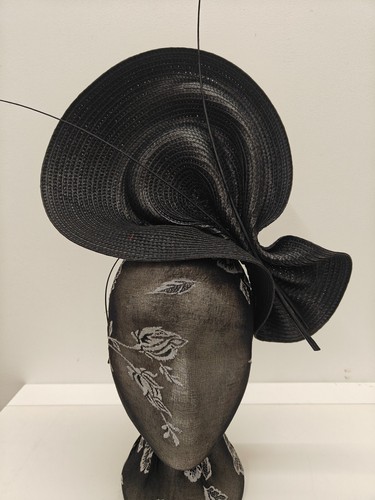 Black large straw fascinator - large,