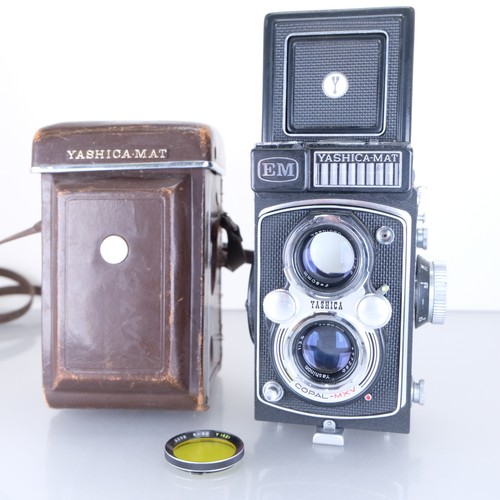 Yashica mat tlr medium - em,