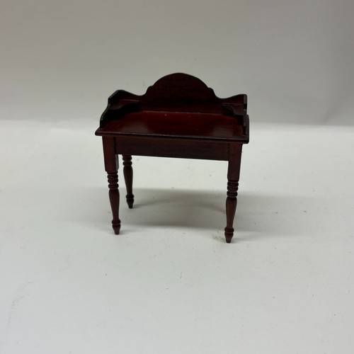 12th scale dolls house - 1:12th,