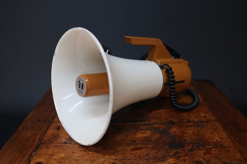 Toa megaphone loud - er-67,