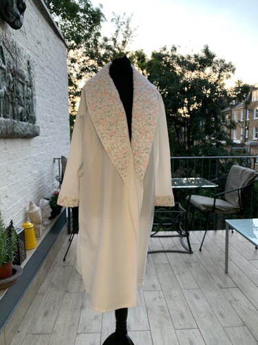 Vintage dressing gown no - (,