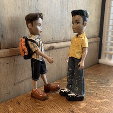 2 x Original BRATZ Dolls *