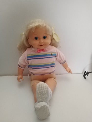Playmates cricket talking doll - playmates,