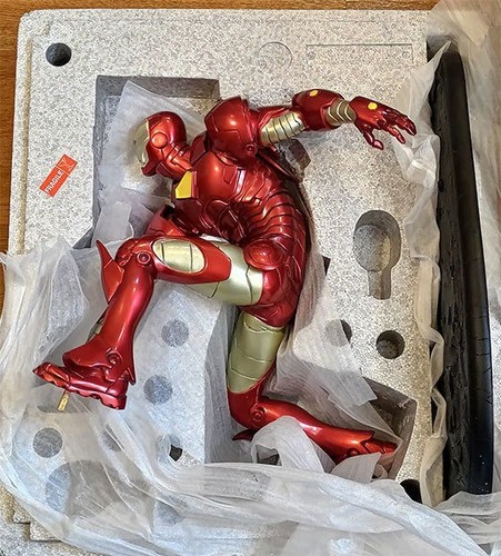 Sideshow iron man comiquette - sideshow,
