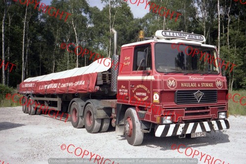 Truck photo i - r,