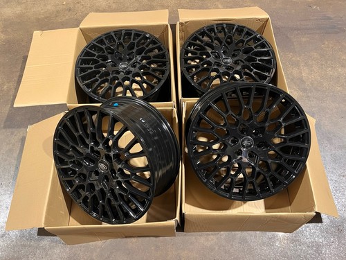 Set alloy wheels fits - 20”,