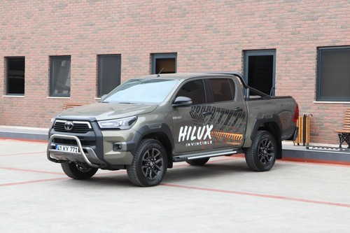 Toyota hilux stainless steel - toyota,