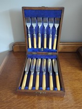 Vintage Twelve Piece Canteen