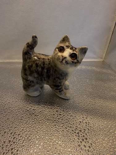 Winstanley pottery tabby cat - winstanley,