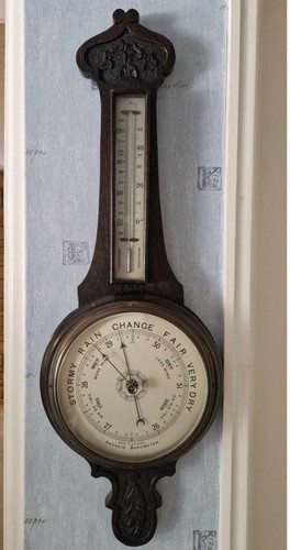 Aneroid barometer retro - aneroid,