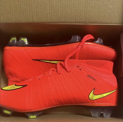 Red nike mercurial superfly - red,