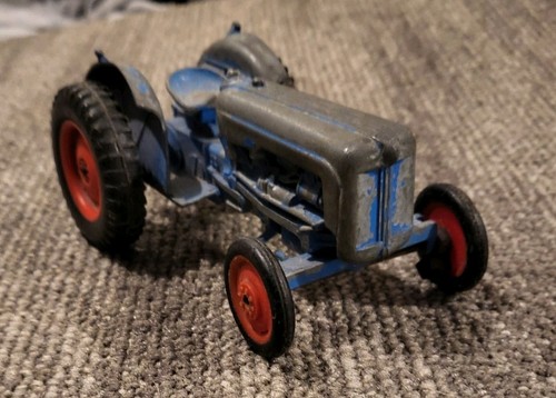 Britains fordson tractor - britains,