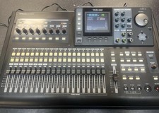 Tascam DP-32SD Portastudio