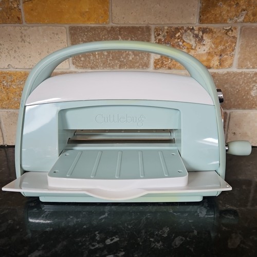 Cricut cuttlebug embossing - cricut,