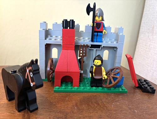 Lego 6040 blacksmith shop - blacksmith,