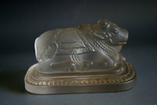RARE RENE LALIQUE TAUREAU SACRE / SACRED BULL GLASS PAPERWEIGHT C 1938