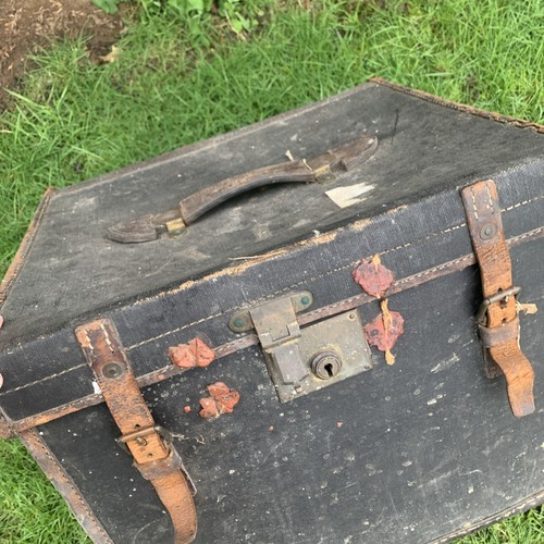 Vintage square hat box - box, canvas