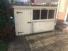 rabbit hutch -large