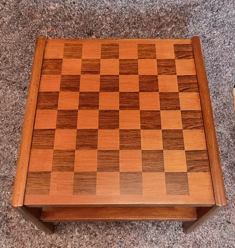 Teak chess coffee - chess, table.