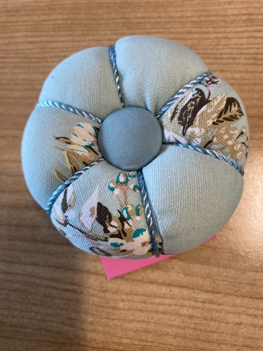 Pin cushion beautiful birds - cushion,