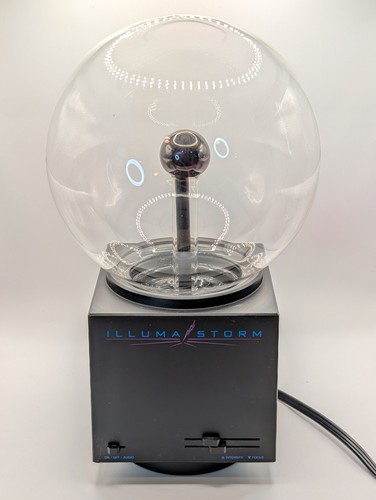 Vintage realistic illuma - realistic, storm