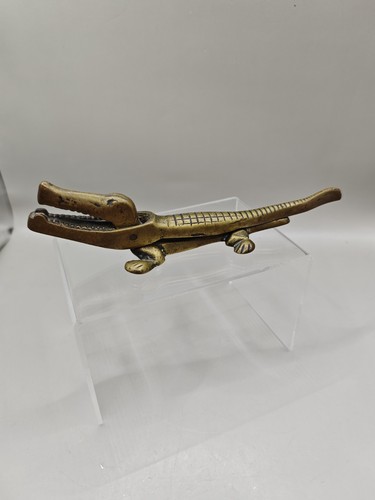 Vintage brass alligator - brass, /