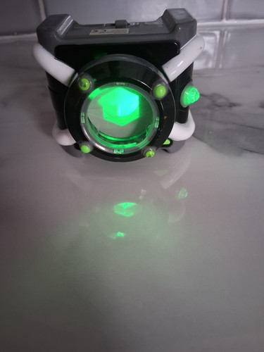 Ben deluxe omnitrix - 10,