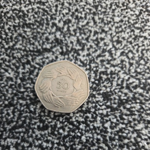 50p ring hands eec - 50p,