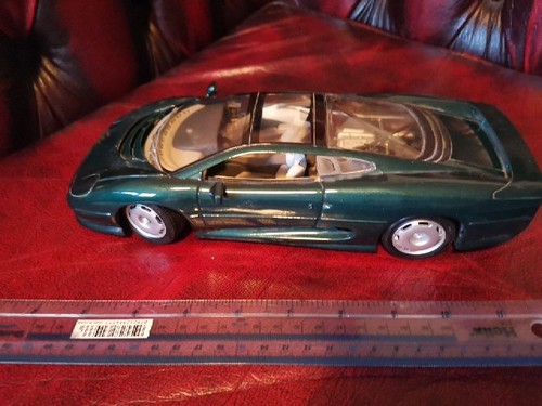 Maisto jaguar xj220 - 1:18,