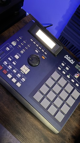 Akai mpc 2000 - akai,