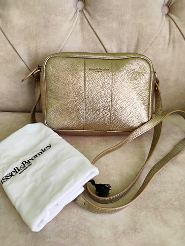 Russell bromley gold pebbled - &,