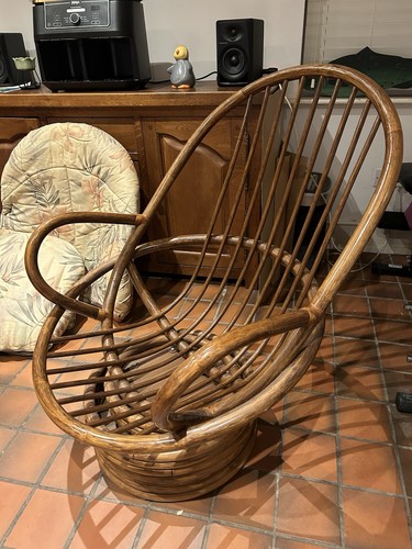 Vintage bamboo swivel - bamboo,