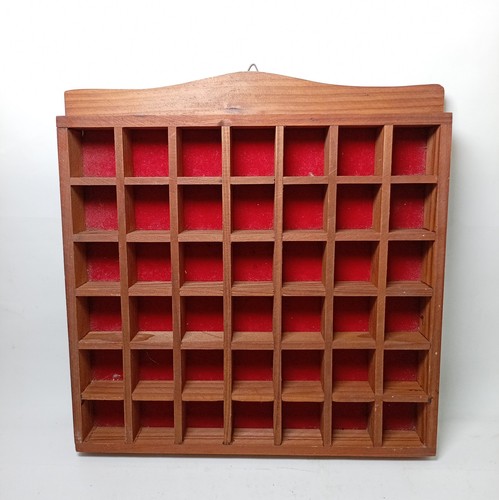 Slot thimble display - 42,