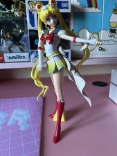  Sailor Moon statue 