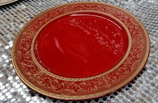 12 Red Gloss Gold Print Plastic Charger Plates – Elegant Dining Table Decor 33cm