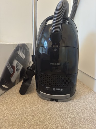 Miele guard cat dog - guard,