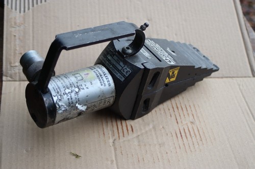 Hydraulic flange spreader - flange,