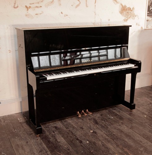 Yamaha upright piano - piano, (1994)