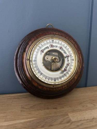 Vintage aneroid small wall - aneroid,