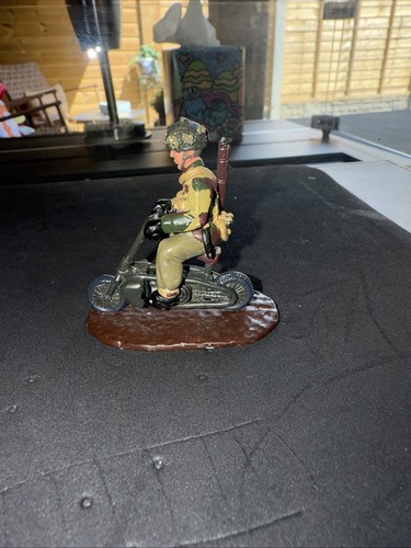 Solid cast paratrooper - cast, on