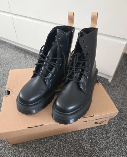 Martens black boots size - dr.,