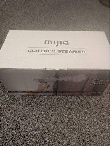 Hand held clothes steamer - clothes,
