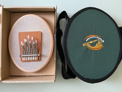 Homeka sansula instrument - , in