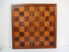ANTIQUE CHESS BOARD ENGLISH