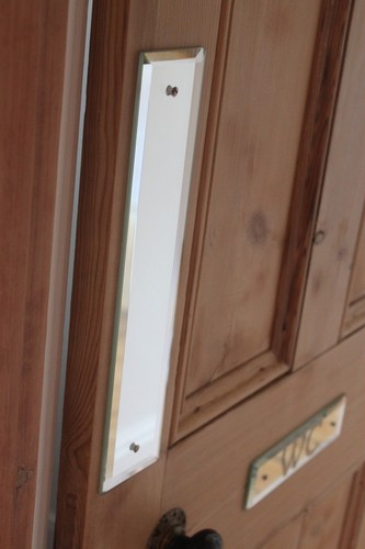 Silver mirror door - , finger