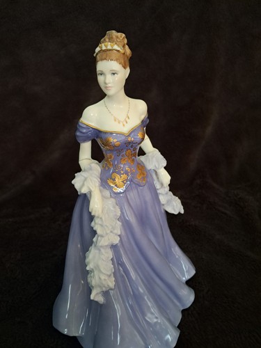 Lauren figurine the - lauren,