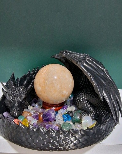 Amazing dragon protecting - amazing,